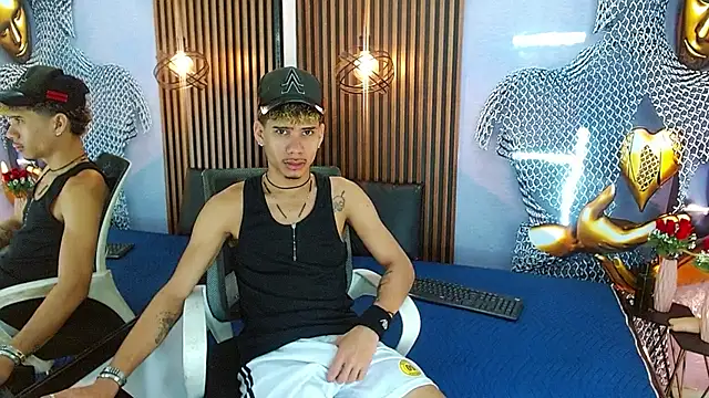 Skinny cute Alyer online show from May 24, 1:43 am