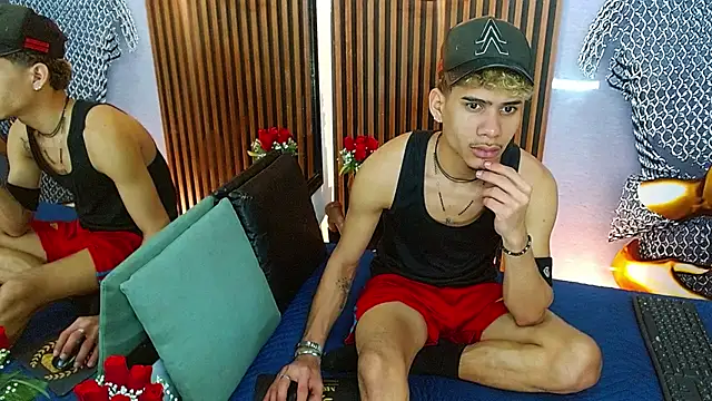 Skinny cute Alyer online show from May 25, 3:12 am