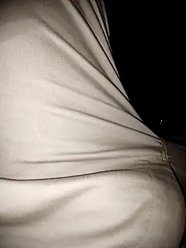 Snapshot of odiaguy21 chatting on April 10, 8:30 am odiaguy21 online show from April 10, 8:30 am