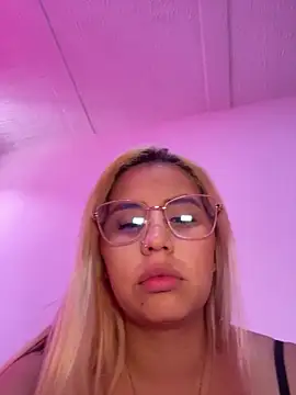 Aliss Taylor1 online show from April 28, 3:39 pm