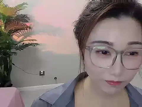 Snapshot of Yunxi- chatting on April 15, 1:34 am Yunxi- online show from April 15, 1:34 am