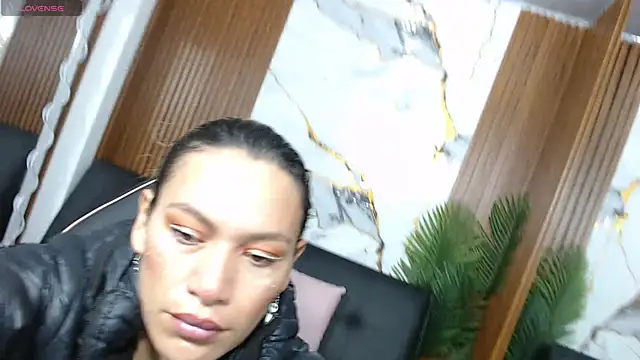 alonddra tay online show from May 3, 11:38 am