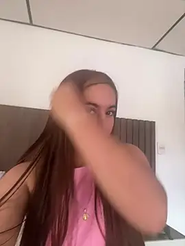 Snapshot of Aitana_Lux chatting on April 13, 7:08 pm Aitana Lux online show from April 13, 7:08 pm