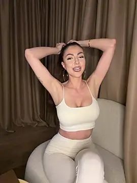 VelvetDesireX online show from April 11, 7:40 pm