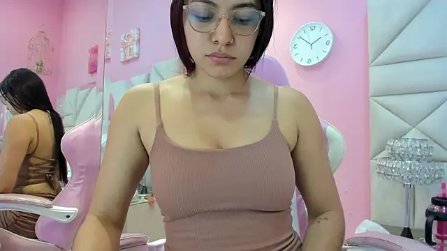 luna hix online show from July 3, 12:11 pm