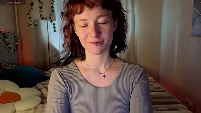 Ricki Bloom online show from May 11, 9:26 am