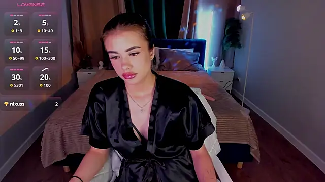 Snapshot of Alisha_Blakee chatting on July 17, 5:07 pm Alisha Blakee online show from July 17, 5:07 pm