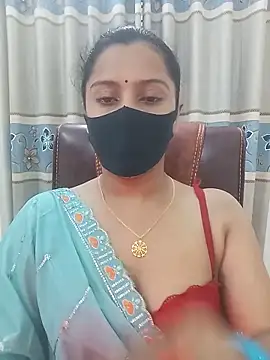 Snapshot of zareen_approach chatting on June 16, 10:56 pm zareen approach online show from June 16, 10:56 pm