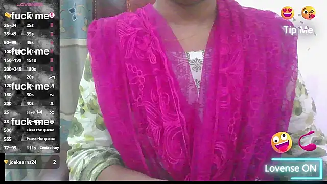 Snapshot of zareen_approach chatting on July 8, 3:38 pm zareen approach online show from July 8, 3:38 pm