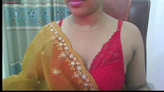 Snapshot of zareen_approach chatting on July 15, 5:29 pm zareen approach online show from July 15, 5:29 pm