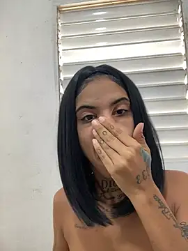Snapshot of La_reynazendeya_ chatting on July 12, 4:42 pm La reynazendeya online show from July 12, 4:42 pm