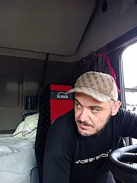 Maryo69v8 online show from July 6, 8:11 am