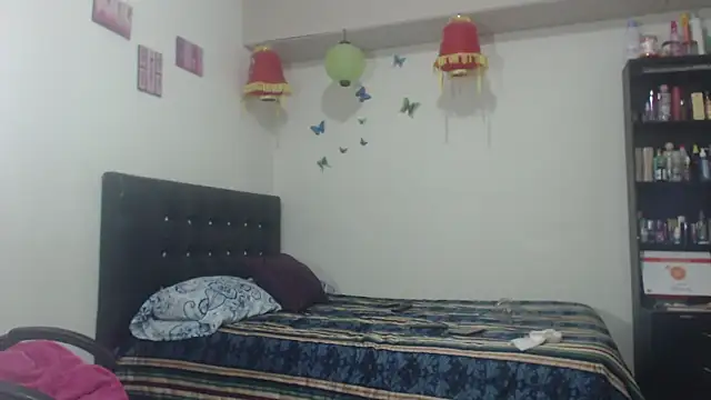 hotbrunettecasandra online show from March 12, 6:44 pm