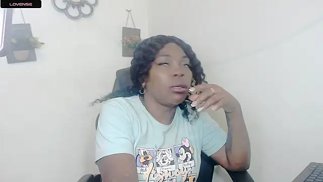 hotbrunettecasandra online show from November 14, 2:43 am