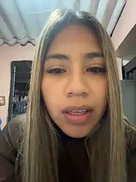 Kimmiebellarie online show from June 19, 2:05 am