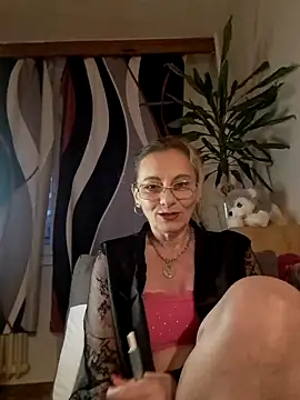 Blond lady czech online show from April 18, 6:23 pm