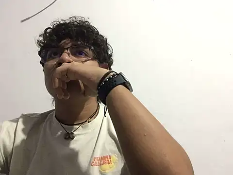 xhecho uzumaki online show from June 20, 5:32 am