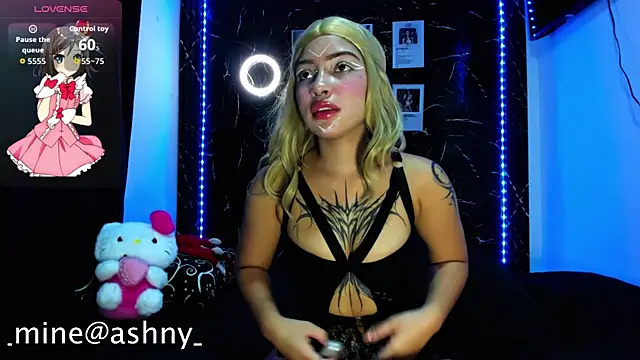 Ashnikko    online show from July 27, 2:35 pm
