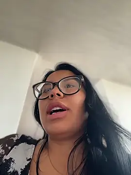 Snapshot of Iam-sophia27 chatting on June 5, 3:29 pm Iam-sophia27 online show from June 5, 3:29 pm