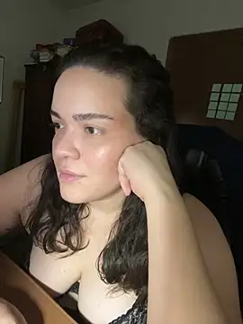 dayanestephany1 online show from April 29, 3:43 am