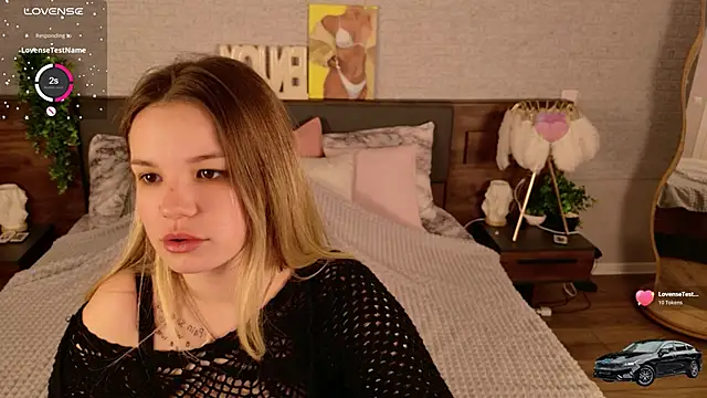 KimEvanss online show from May 3, 5:24 am