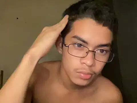 yourhotasian jhonpol16 online show from April 16, 2:18 pm