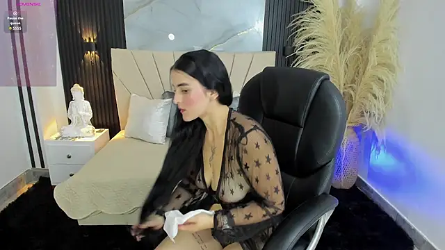 DOMINIKA LOVY online show from April 28, 5:51 pm