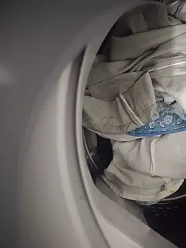 saur1221wjz online show from April 18, 9:26 pm