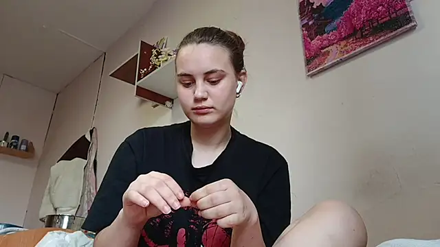 RoxanneStuard online show from April 14, 9:04 am