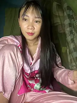 Kim Kelly online show from April 18, 4:44 pm