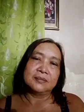 jeanyummytits online show from June 1, 9:33 am