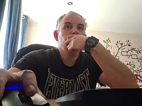 Piotr481 online show from May 2, 10:53 am