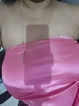 Snapshot of SexySindrela chatting on June 27, 6:46 pm SexySindrela online show from June 27, 6:46 pm