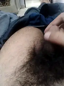 hotguy69143 online show from April 12, 12:21 pm