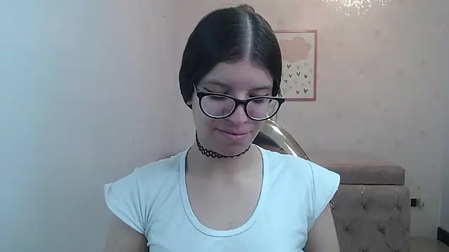 Kailee ch online show from May 3, 12:33 pm