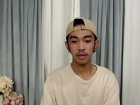 crocodale online show from April 16, 1:39 am