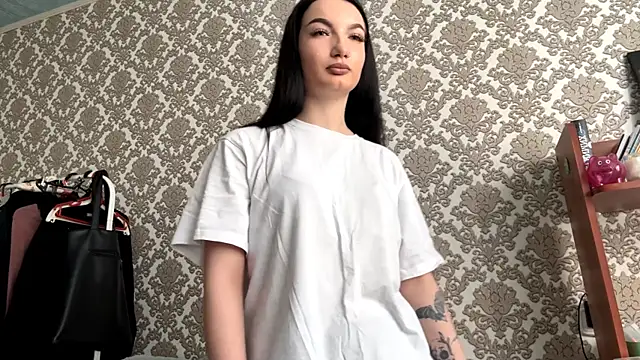 holoris online show from April 13, 10:10 am