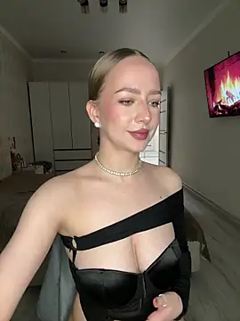 AlisaPearl online show from April 19, 7:38 pm