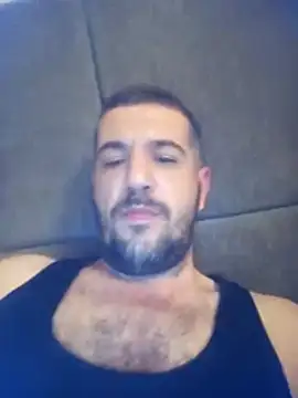 Snapshot of CrawlingHalacha chatting on April 13, 12:05 am CrawlingHalacha online show from April 13, 12:05 am