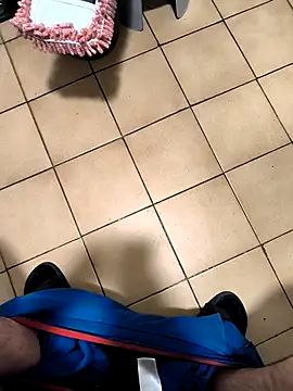 xaviier7777 online show from April 21, 5:14 am