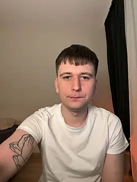 Snapshot of submarine_ chatting on April 13, 6:57 pm submarine online show from April 13, 6:57 pm