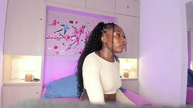 TaylorBloom online show from May 6, 11:37 am