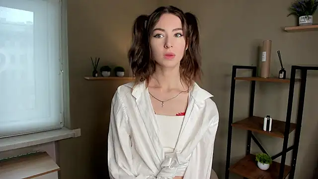 Peaches Peaches online show from April 27, 9:29 am