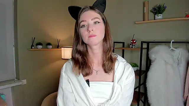 Peaches Peaches online show from May 25, 3:51 pm