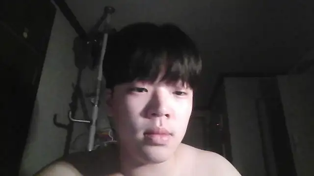 Snapshot of reogjdossw chatting on April 13, 3:06 pm reogjdossw online show from April 13, 3:06 pm