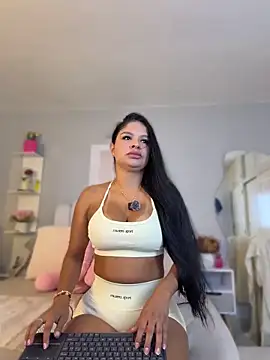 Elara Luxe online show from May 17, 3:19 pm
