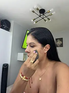 Elara Luxe online show from July 7, 8:02 pm