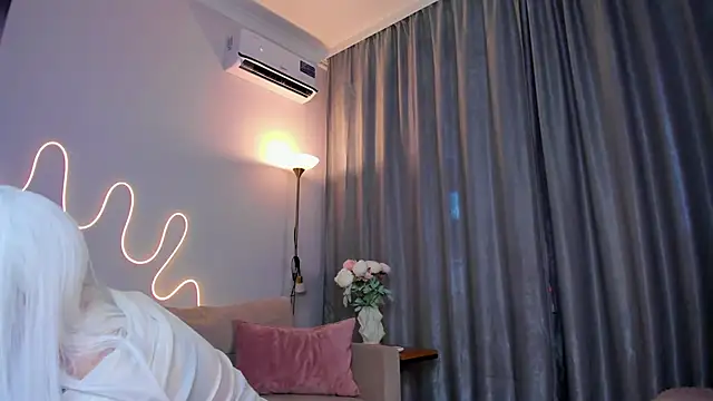 Sophia cutegirly online show from June 3, 1:57 pm