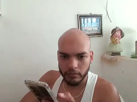 Snapshot of Eduarstrock chatting on April 13, 4:23 pm Eduarstrock online show from April 13, 4:23 pm