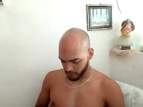 Snapshot of Eduarstrock chatting on April 14, 2:34 pm Eduarstrock online show from April 14, 2:34 pm